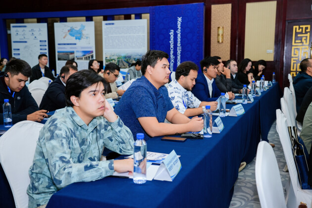 面 2025年中国（喀什）—乌兹别克斯坦投资贸易洽谈活动J9真人游戏第一品牌共建亚欧黄金大通道 共促向西开放新局(图6)